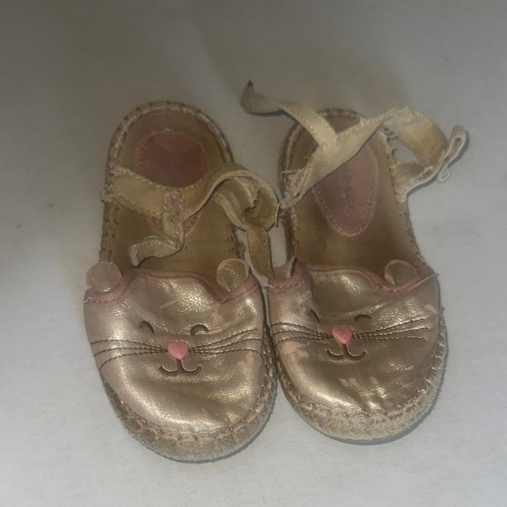 Kids Size 10 Rampage Girls Gold Cat Face Kids Sandals.